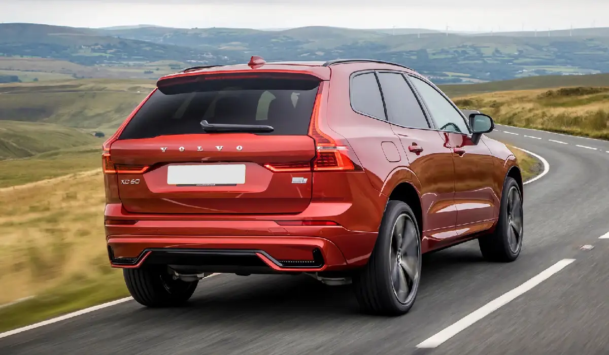 Volvo - XC60 D4 Momentum - Best Car Rentals - Best Preowned Car - Exclusive Concierge Club.webp